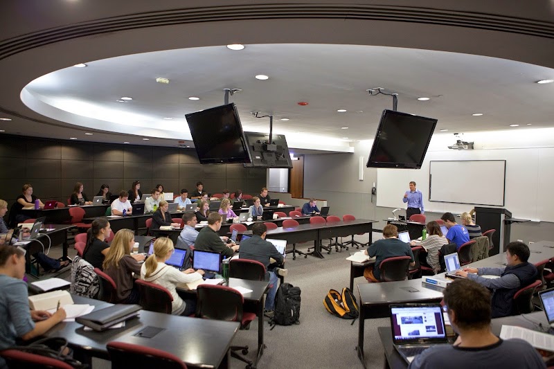 Chicago-Kent College of Law, Illinois Institute of Technology campus photo 1