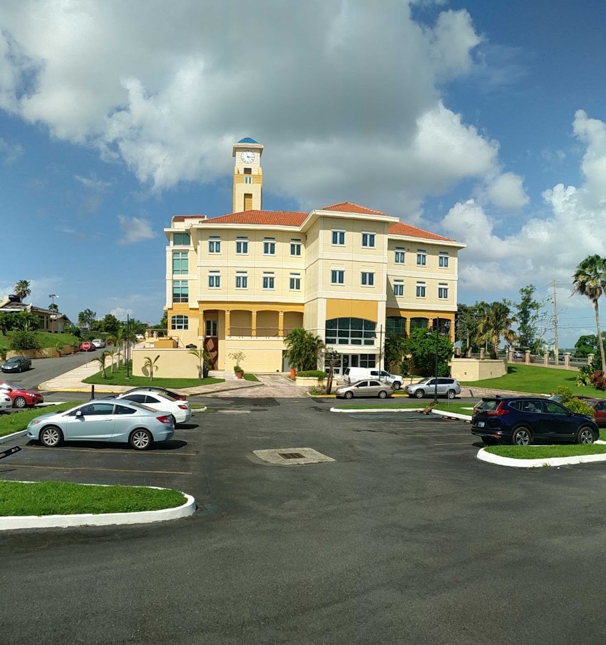 Caribbean University-Bayamon: Comprehensive Overview of Caribbean University -Bayamon | CollegeFind