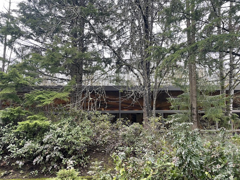 Lewis & Clark Law School campus photo 2