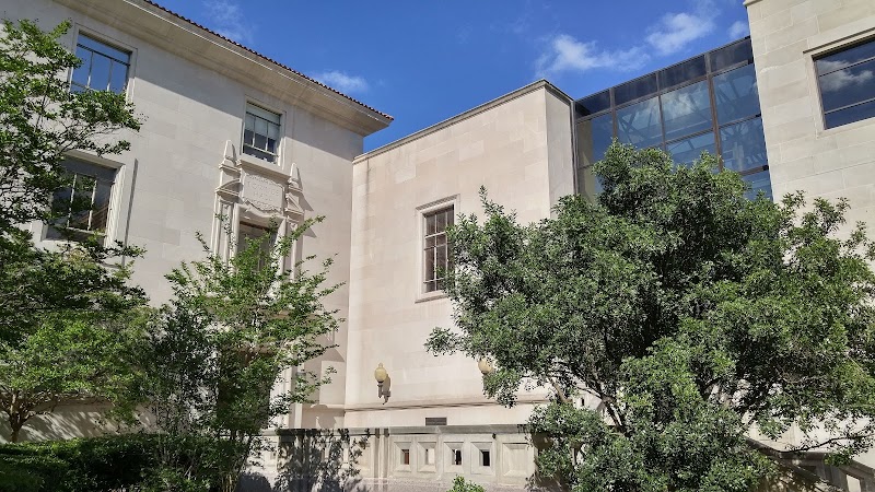 The University of Texas School of Law campus photo 4