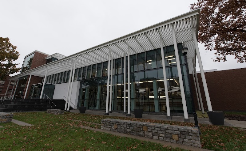 University of Kentucky J. David Rosenberg College of Law campus photo 4