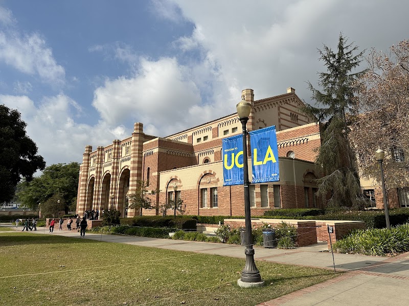 University of California at Los Angeles (UCLA) School of Law campus photo 3