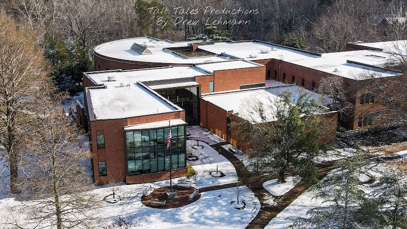 William & Mary Law School campus photo 2